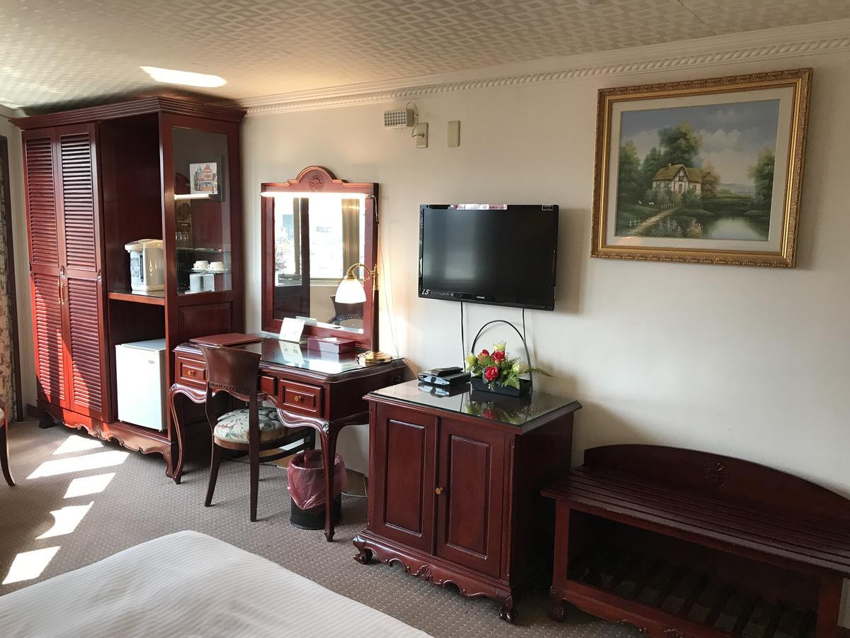Sunrise Hotel Тайнань Экстерьер фото